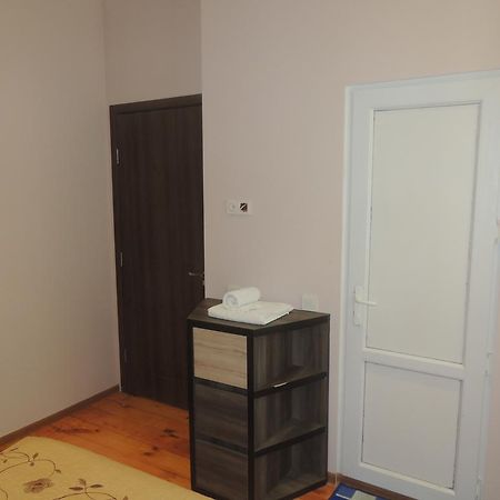 Guest House Chirina Sighnaghi Bagian luar foto