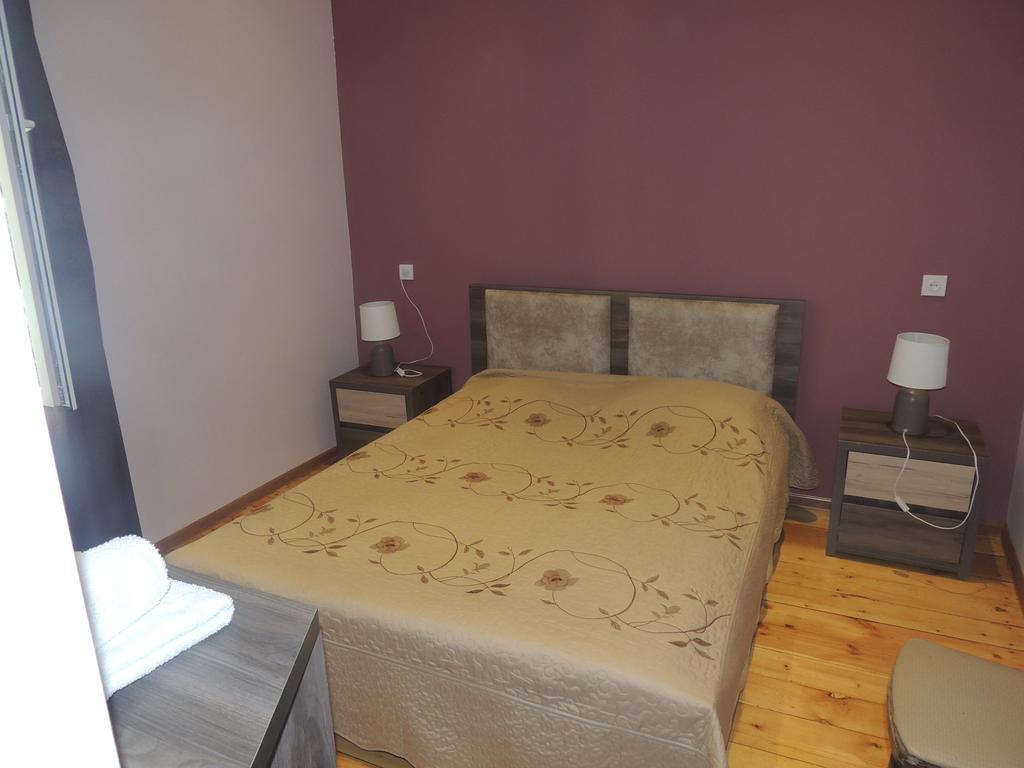 Guest House Chirina Sighnaghi Bagian luar foto