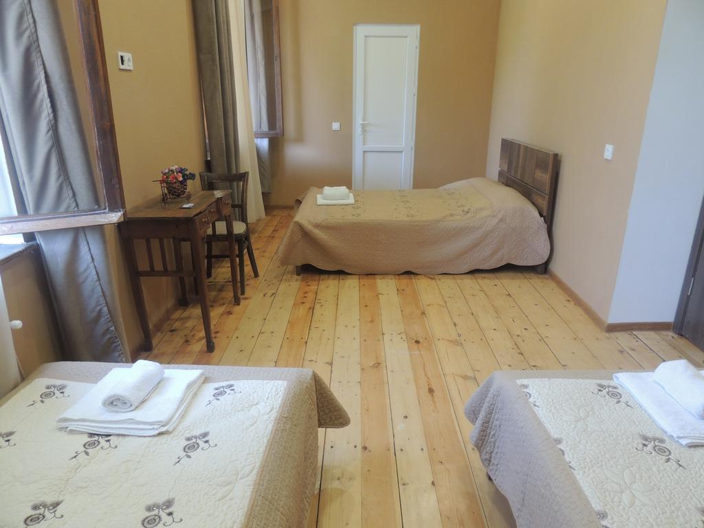 Guest House Chirina Sighnaghi Bagian luar foto