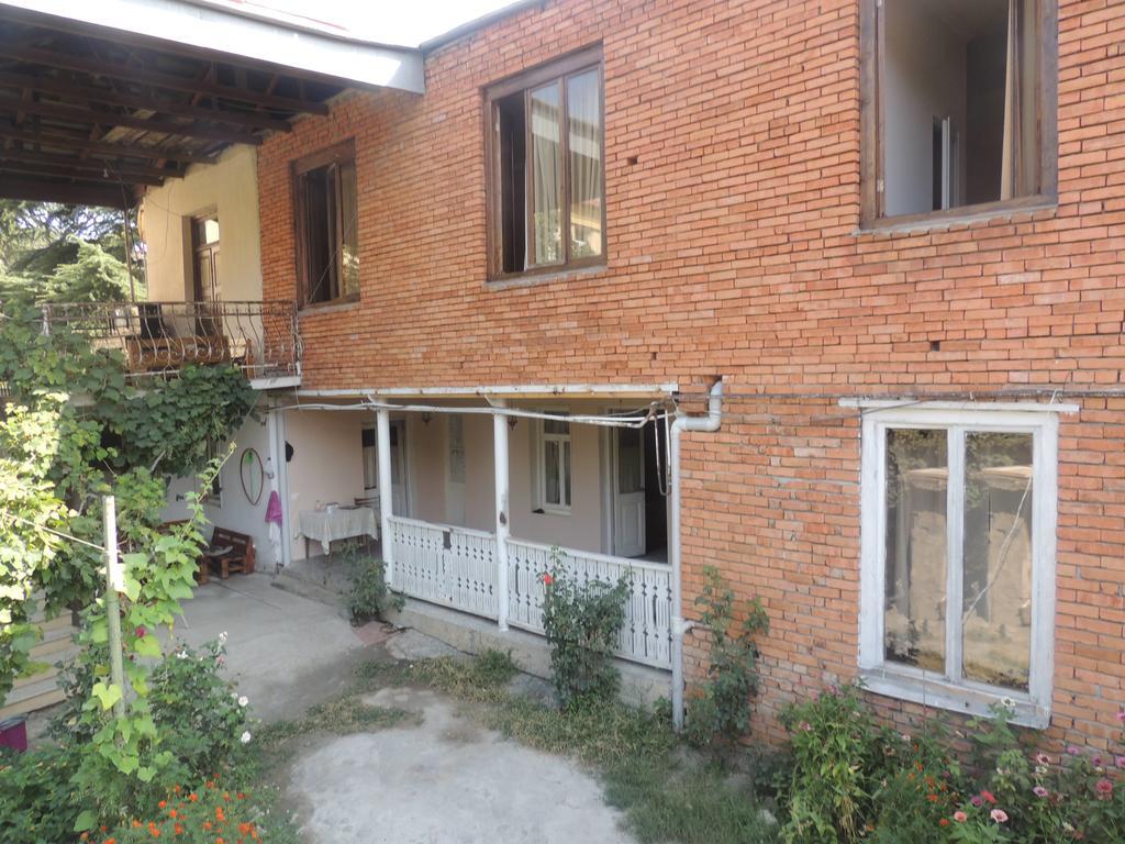 Guest House Chirina Sighnaghi Bagian luar foto